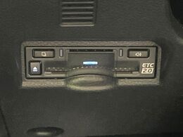 【ETC】高速道路の料金所をストレスなく通過！話題のスポットやサービスエリアに多い「スマートIC」利用時は必須のアイテムです。当店でセットアップを実施、ご納車当日からすぐにご利用いただけます！