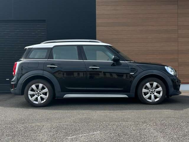 リベラーラでは、通常のオートローン（最長120回払い）の他にも「残価設定プラン」など、様々なお支払プランをご用意しております。※審査の結果、ご期待に添えない場合もございます。