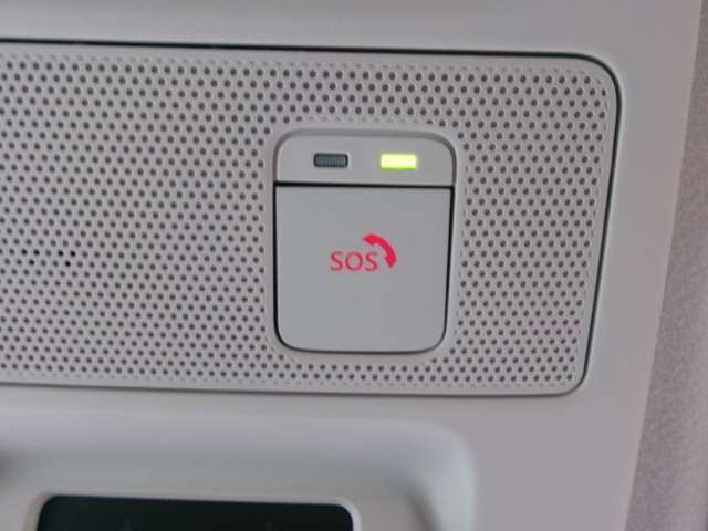 SOSコール搭載車です。コールセンターに直接繋がり、事故のサポートをしてくれます。