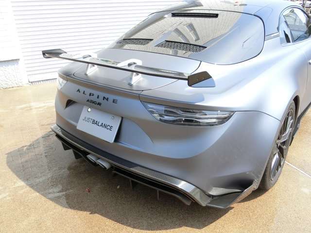 専用のGTウイングがカッコいいです