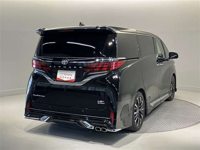 【ワンオーナー車】ワンオーナー車でございます。当店の展示車はほぼ全車・新車店舗からの下取のお車ですのでお買い上げ頂いたお客様が2代目オーナーになります。