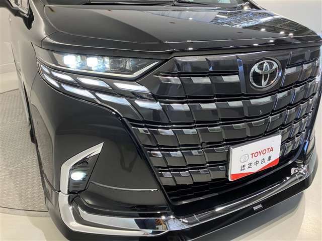 【LEDヘッドライト】消費電力も少なく寿命も長いのがLEDの特徴。HIDのような点灯のタイムラグもなくパッと明るくなるのも特徴のひとつです。