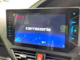 【10型ナビゲーション】目的地までしっかり案内してくれる使いやすいナビ。Bluetooth接続すればお持ちのスマホやMP3プレイヤーの音楽を再生可能！毎日の運転がさらに楽しくなります！！