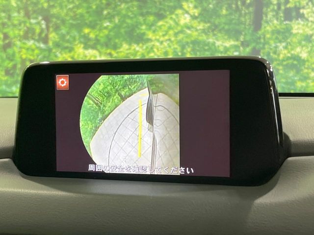 【サイド＆バックカメラ】停車・駐車時に死角になりがちな運転席から見えづらいサイドとリアの障害物を確認できます！雨天時や夜間などは特に活躍してくれるアイテムです。