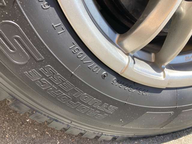 車輌買取も行なっております。商用車から普通車どのようなお車でも買い取ります！査定無料ですのでお気軽にお申し付けくださいませ♪