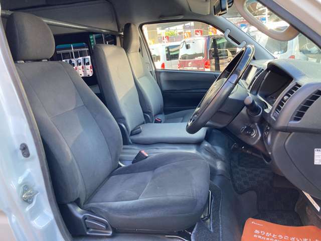 運転席スーパーGLシート！