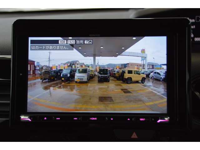 フルハイビジョン（1920×1080）録画。ナビ連動なので、ドライブレコーダーの操作がナビ本体のモニターでできます。記録した映像をその場で確認したり、設定や操作がスムーズに行えます。駐車録画機能付き。