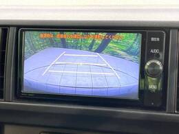 【バックカメラ】駐車時に後方がリアルタイム映像で確認できます。大型商業施設や立体駐車場での駐車時や、夜間のバック時に大活躍！運転スキルに関わらず、今や必須となった装備のひとつです！