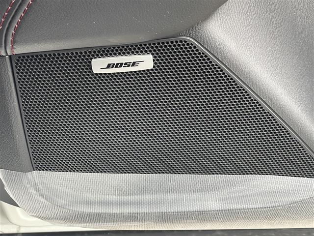 【BOSE（プレミアムサウンド）】マツダでお出かけの際には、ぜひ素敵な音楽体験を！ありふれた一日にも特別な体験を！ドライブの時間を上質な音楽でお楽しみいただけるサウンドシステムが搭載されています♪