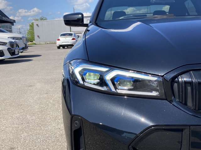 BMWならではのかっこいいライトです。暗い夜道も明るく照らしてくれます☆