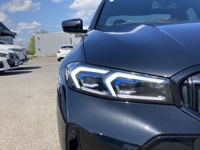 BMWならではのかっこいいライトです。暗い夜道も明るく照らしてくれます☆