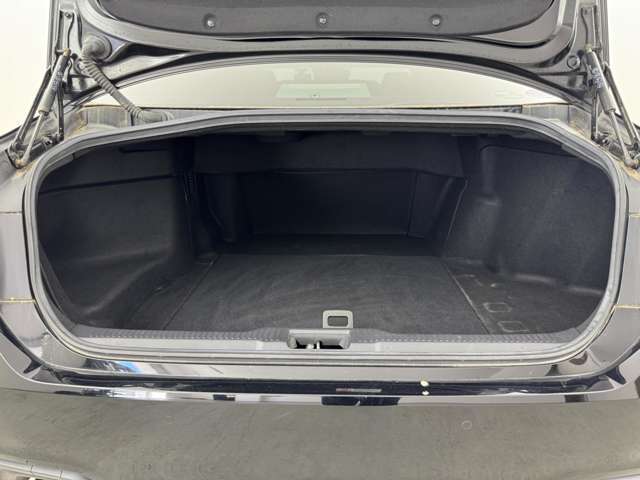 ◆【トランク】積み込みやすくて、たっぷり積める荷室です。シートアレンジできるものは、乗車人数と荷物の量や大きさによってシートを動かすことができるので、より快適なドライブが可能です！