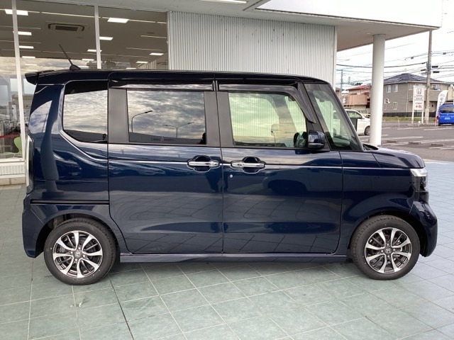 車両状態証明書付き車両です。車両状態の検査結果を点数で表示しております。1台1台プロの目で事細かにチェックしている車両ですので、ご安心してお買い求めしていだけます。