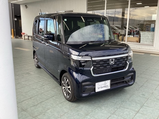 ご納車までの期間ですが、県内のお客様は1、2週間、県外のお客様は2、3週間ほどでご納車が可能となります。但し、お支払いや書類の状況によっては多少の前後もありますので、その際には何卒ご了承下さい。