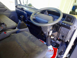 AC PS PW SRS ABS 集中ドアロック AMラジオ 排気ブレーキ 坂道発進補助装置 トラクションコントロール