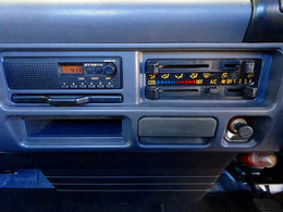 AC PS PW SRS ABS 集中ドアロック AMラジオ 排気ブレーキ 坂道発進補助装置 トラクションコントロール