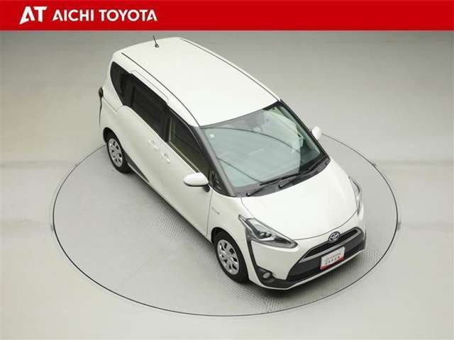 両側パワースライドドア付きだから、狭い駐車スペースなどでの乗り降りラクラク♪小さなお子さまのいるご家庭には嬉しい装備です。