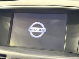 【純正ナビ】人気の純正ナビを装備。オーディオ機能も充実しており、Bluetooth接続すればお持ちのスマホやMP3プレイヤーの音楽を再生可能！毎日の運転がさらに楽しくなります！！