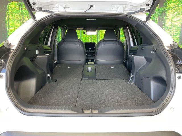 後席を格納すると、これだけの広さが！シーンに合わせたシートアレンジで、大きな荷物も積むことが出来ます♪
