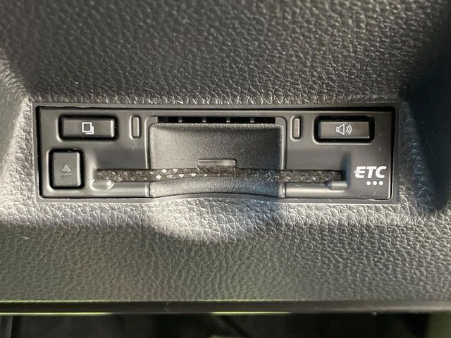 【ETC】高速道路の料金所をストレスなく通過！話題のスポットやサービスエリアに多い「スマートIC」利用時は必須のアイテムです。当店でセットアップを実施、ご納車当日からすぐにご利用いただけます！