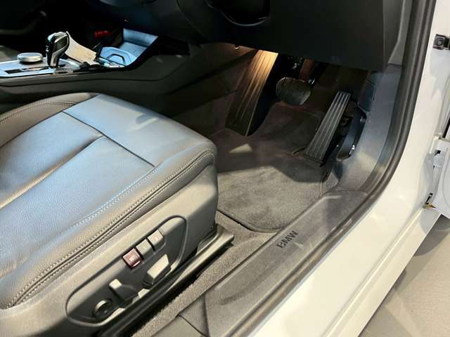 【ご納車後について】遠方のお客様はお住まいのエリアのBMWサービス工場にてメンテナンスを受けて頂けます。現地BMWへのお取次ぎなどもさせて頂きますのでご安心下さい。