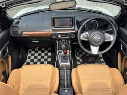 全店在庫10000台！！貴方のお車きっと見つかります！！