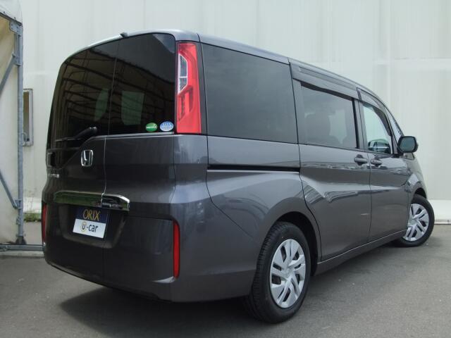 リヤビューの画像になります。オリックス認定中古車には、ご購入後も安心してお乗りいただくために、独自の「オリックス認定中古車保証」をお付けしています。