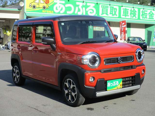 お車の車検・オイル交換・修理・鈑金塗装・ガラス修理・デントリペア・ボディコーティングなども幅広く対応しております。その際は無料で代車を貸し出し致します。車のことは何でもお任せください！