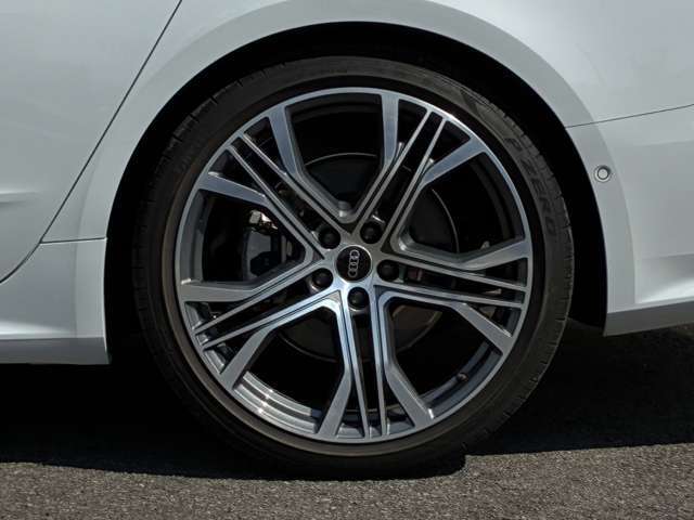 AAA Future Drive始まりました！！今までになかった新しい中古車の買い方で皆様のカーライフをサポートいたします。詳しくはスタッフまで◆無料電話：0078-6002-001087◆