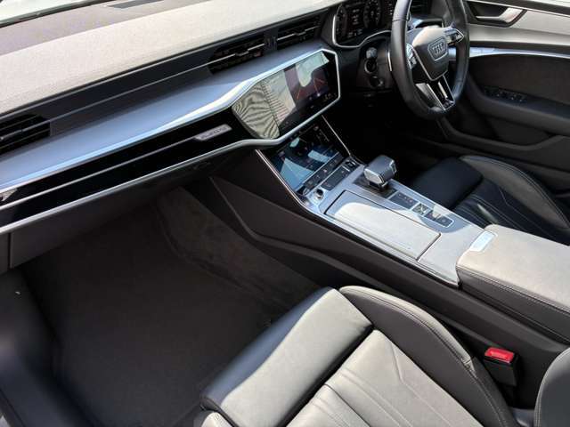 お客様の安心・満足を追及する為に我々輸入車正規ディーラーがお届けする高品質車両の数々！正規ディーラーにできるサービスを是非、ご提供させて下さい！◆無料電話：0078-6002-001087◆