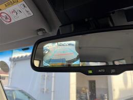 バックミラーの画像です。店舗にて現車の確認もいただけますので、お電話で在庫のご確認の上是非ご来店くださいませ！！！ワクワクするクルマ選びをご提案します！
