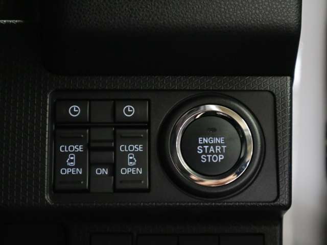 当社の展示車は全車両に”社団法人自動車公正取引協議会”の車両状態説明書を掲示しております。修復歴の有無は勿論、ドア等の外板の交換歴の有無までも表示☆口頭説明では無く書面にてお渡ししております♪