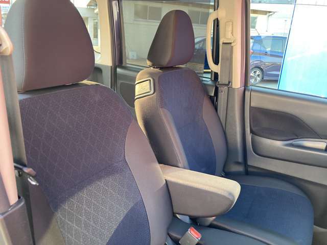 運転席まわりになります。実際に乗って頂き乗り心地をご体験してみてください。
