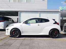 弊社専任のスタッフによるまるまるクリンを実施。