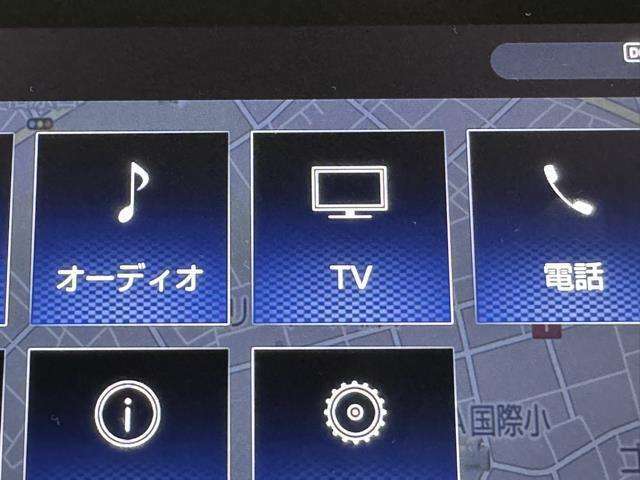 TVが見れるチューナーを装備しています。　新しい車でも付いていないことで、TVが見れない事も多々あるので要チェックです。