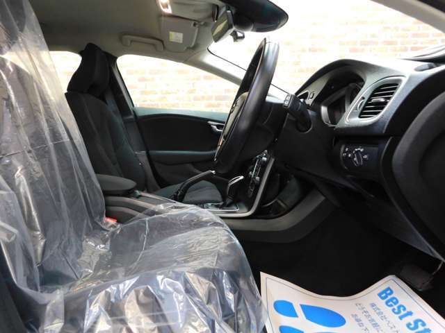 【当社のこだわりの一つ】販売価格に制限なく、全車輌きちんと法定点検整備を行った上でご納車させて頂きます。エンジンオイル、オイルエレメントに関しましては汚れ具合に関わらず全て交換致します♪