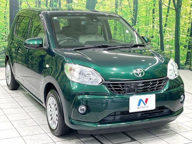 大好評のボディコーティング「弾スプラッシュコート」もご納車までに施工可能。通常のガラスコートと異なる、耐久年数6年の無機質ガラスコーティングが、ボディをキレイな状態に保ってくれます。