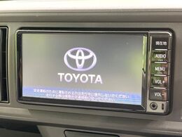 【純正ナビ】人気の純正ナビを装備。オーディオ機能も充実しており、Bluetooth接続すればお持ちのスマホやMP3プレイヤーの音楽を再生可能！毎日の運転がさらに楽しくなります！！