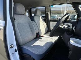 「この車の写真をもっと見たい」「状態が気になる」「この装備はついている？」どんな小さな疑問でもお気軽にお問い合わせください！