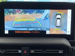 【パノラミックビューモニター】専用のカメラにより、上から見下ろしたような視点で360度クルマの周囲を確認することができます☆死角部分も確認しやすく、狭い場所での切り返しや駐車もスムーズに行えます。