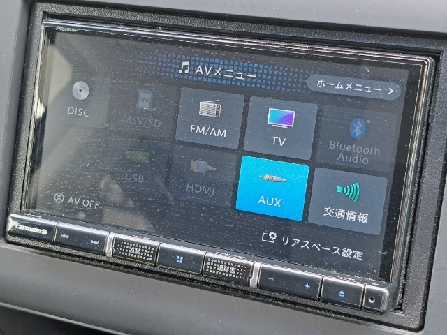 様々なオーディオソースで長時間のドライブでも退屈させません♪