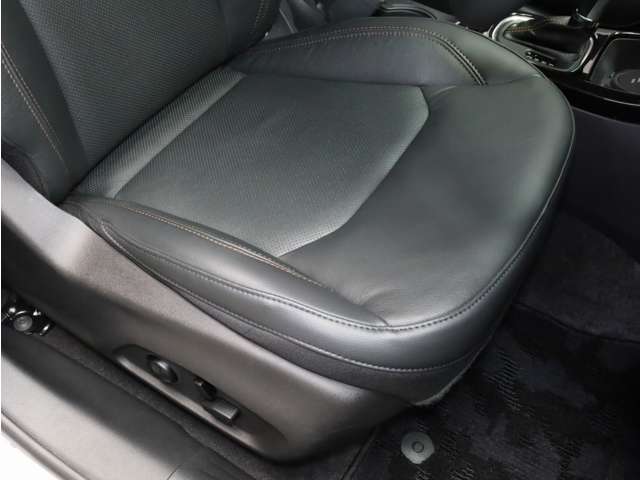 禁煙車ですので焦げや臭いなどはございません。気持良くお乗り頂けます。