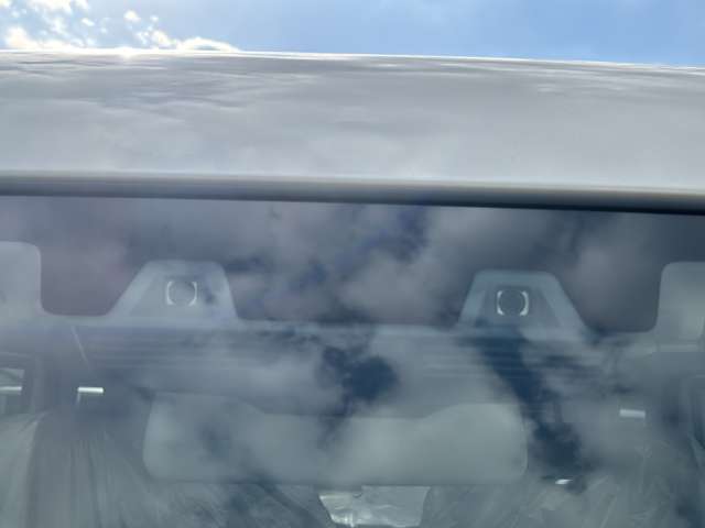 【カーフィルム】　フィルム貼りの施工承ります。UVカット・IRカット・フィルム透過率・カラー等ご希望お聞かせください。基本は、フロントガラス・フロントサイドガラスの3面は施工できません。