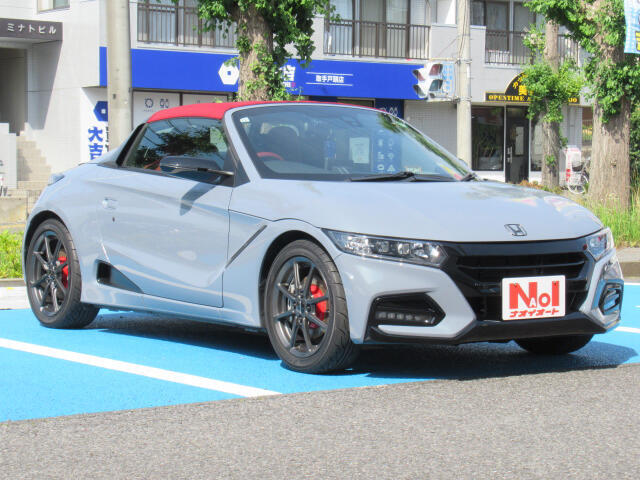 スカイサウンドインターナビ　無限ブルーミラーサイドステップイルミネーション　特別仕様車＜バージョンZ＞　専用アクティブスポイラー
