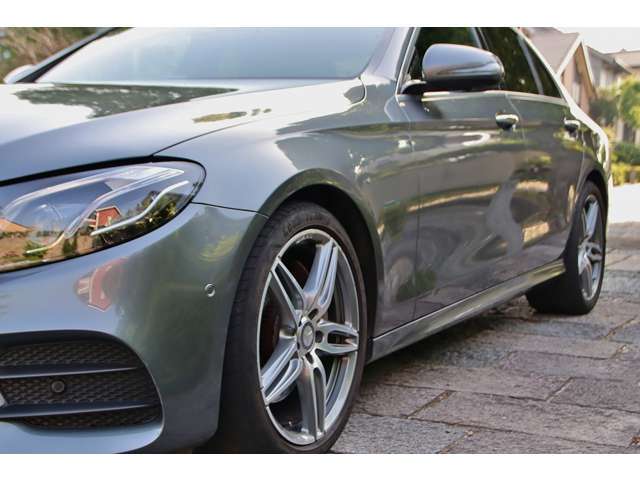 当店で取り扱っているお車はワンオーナー車を中心に程度重視で仕入れを行っております。大型店とは違い1台1台入念に仕上げてクォリティーの高いお車を販売しておりますので是非ご来店頂き程度の良さを実感下さい。