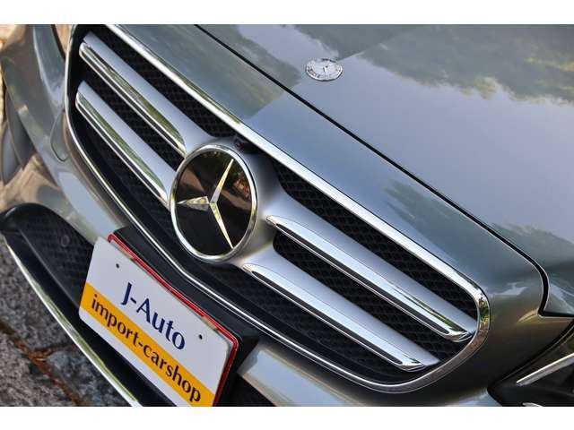 小さい店舗ですが北海道から九州・沖縄まで過去1000台以上の欧州車をインターネットを通じて販売・ご納車させていただいております。京都市より全国へ陸送＆登録ご納車 可能でございます。
