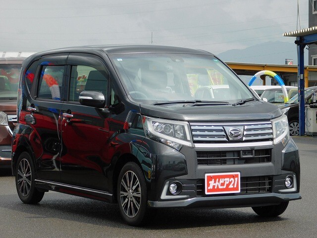 0986-45-9200軽自動車コーナー加藤まで、ご気軽にお問い合わせください。GU様側よりご入店下さい。軽、コンパクト、セダン、SUVがすぐ見れます。