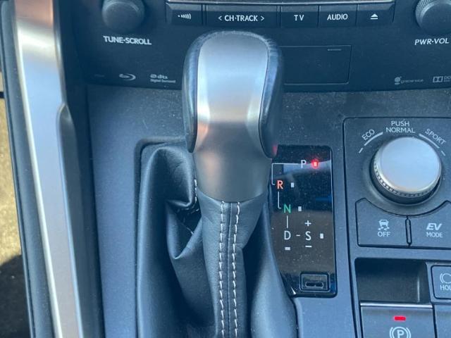 国産車から輸入車まで多様なお客様のニーズのお応えできるように、全国規模で豊富な在庫展開！車のことならWECARSへ！