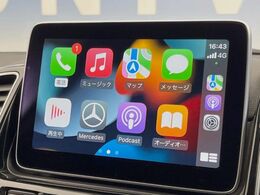 ●Apple　Car　Play：スマホとの有線接続で、ナビ・オーディオ再生などスマホのアプリ機能が画面でも使える便利機能です！
