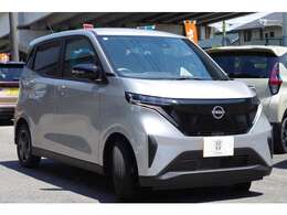 年式相応ですが、納車時にはできる限りキレイに納車させていただきます。どうしても気になるところ等ありましたら、低価格にてお直しいたしますので、何なりとお申し付けください。